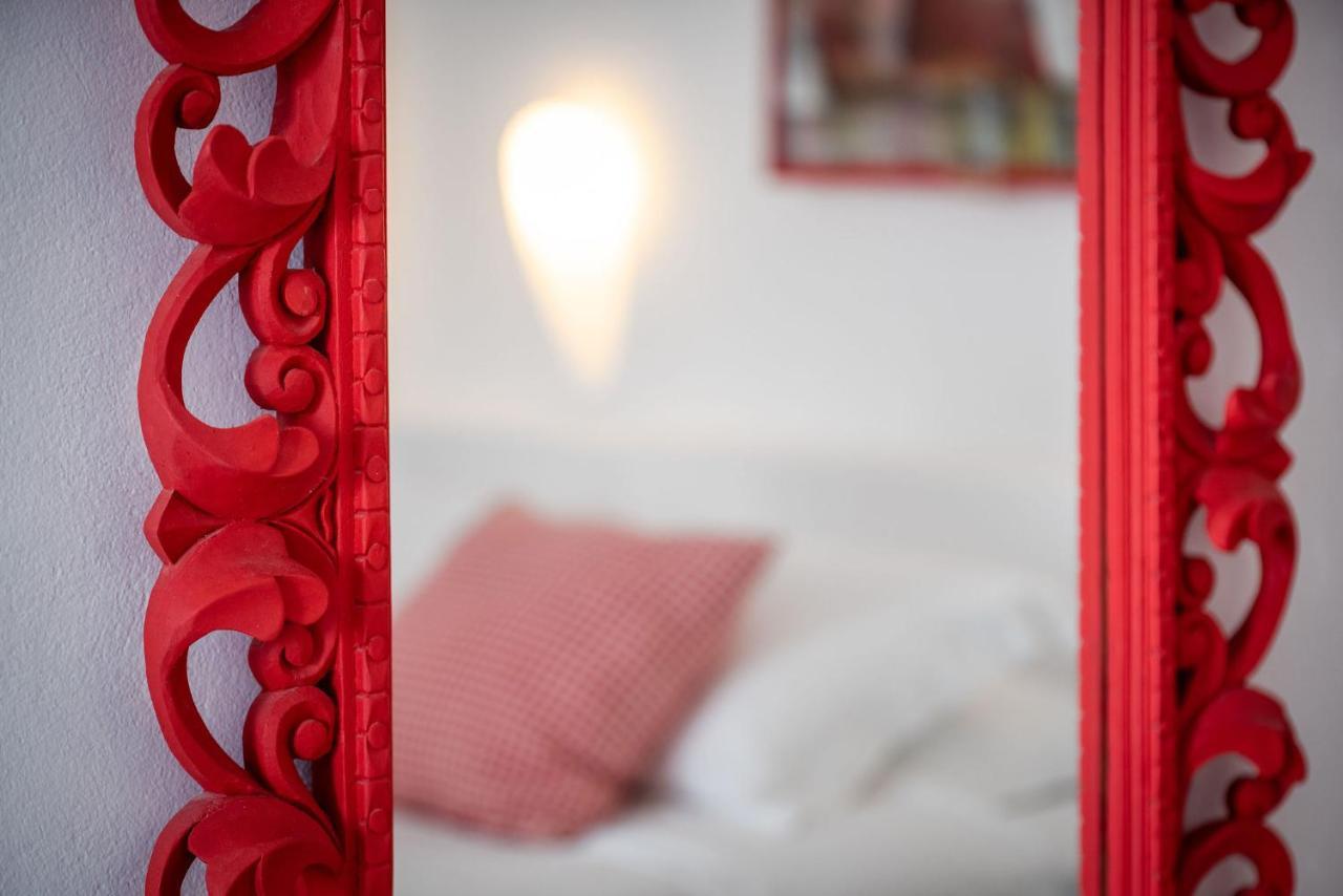 Trieris Villa & Suites Fira  Ngoại thất bức ảnh