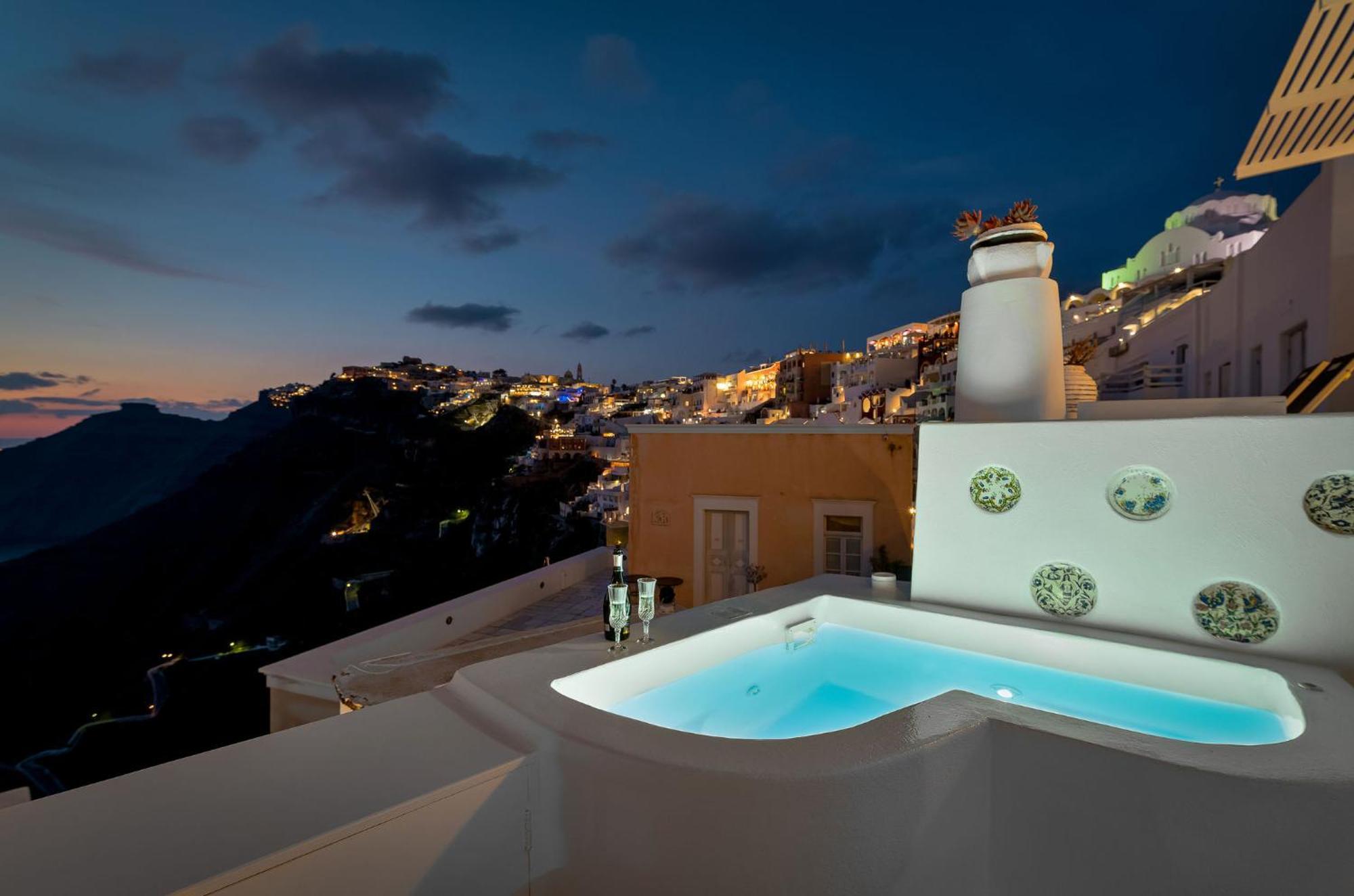 Trieris Villa & Suites Fira  Ngoại thất bức ảnh