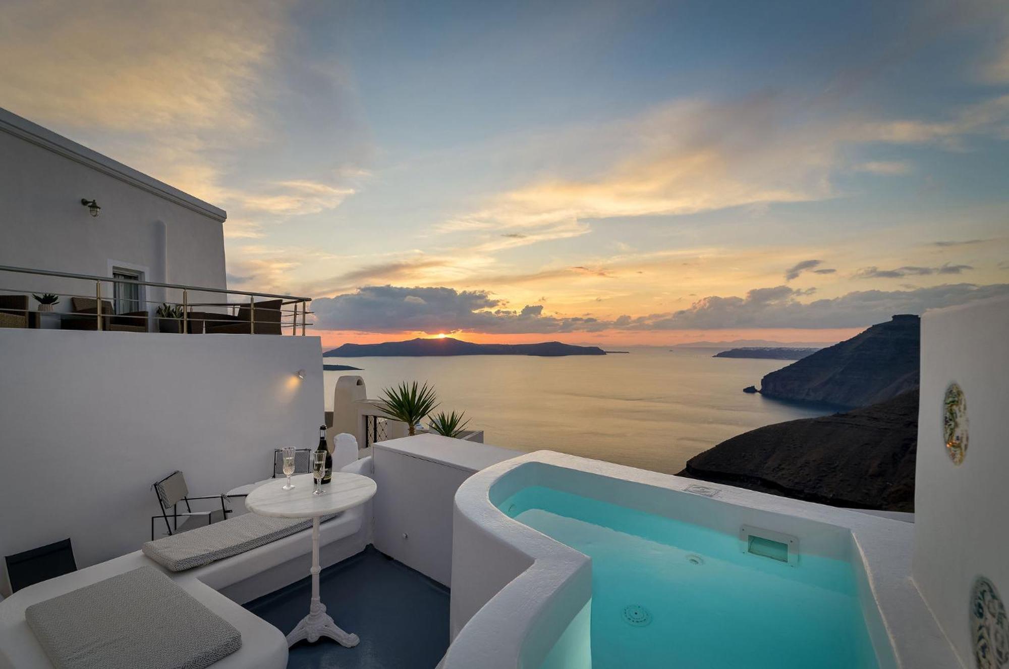 Trieris Villa & Suites Fira  Ngoại thất bức ảnh