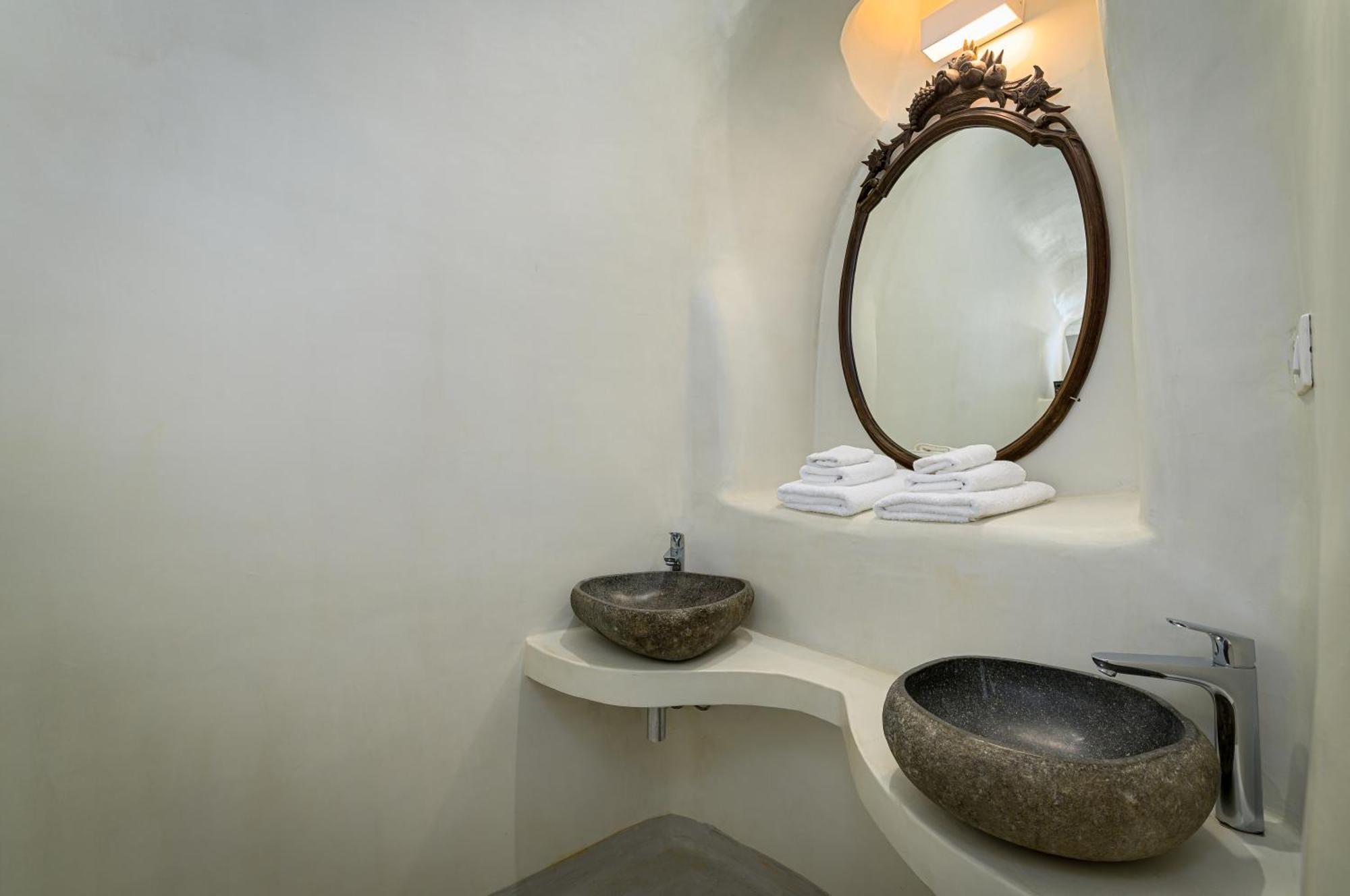 Trieris Villa & Suites Fira  Ngoại thất bức ảnh