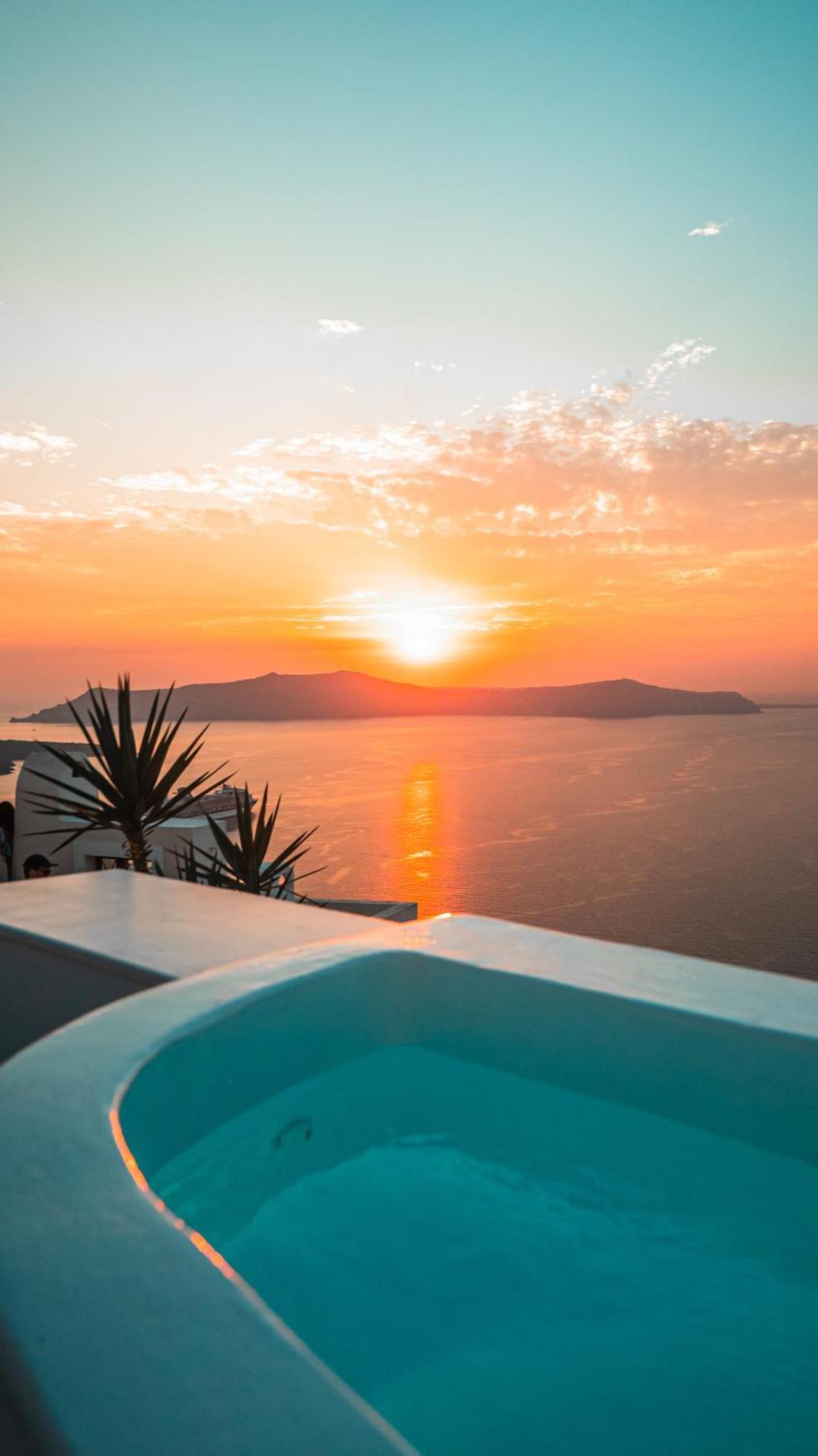 Trieris Villa & Suites Fira  Ngoại thất bức ảnh