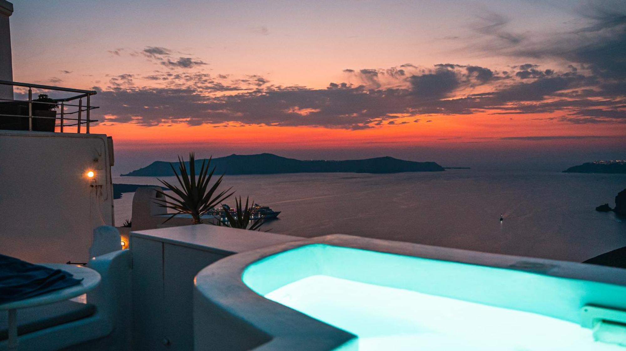 Trieris Villa & Suites Fira  Ngoại thất bức ảnh